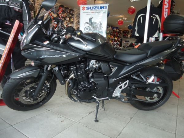 Suzuki bandit 650S - 2011